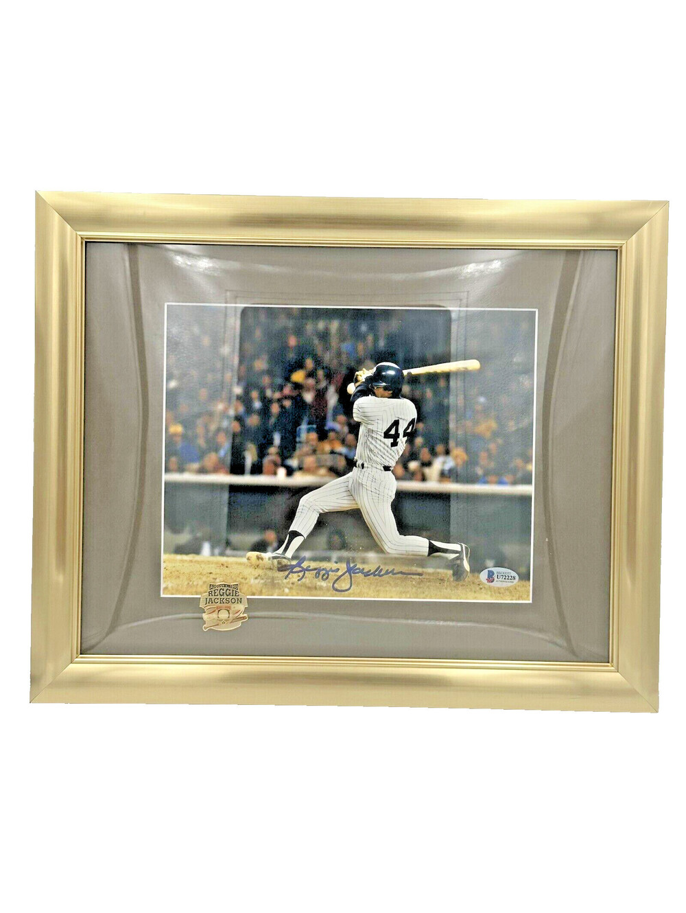 Reggie Jackson Signed Yankees Photo w/ Hall of Fame Pin Framed Display - Beckett